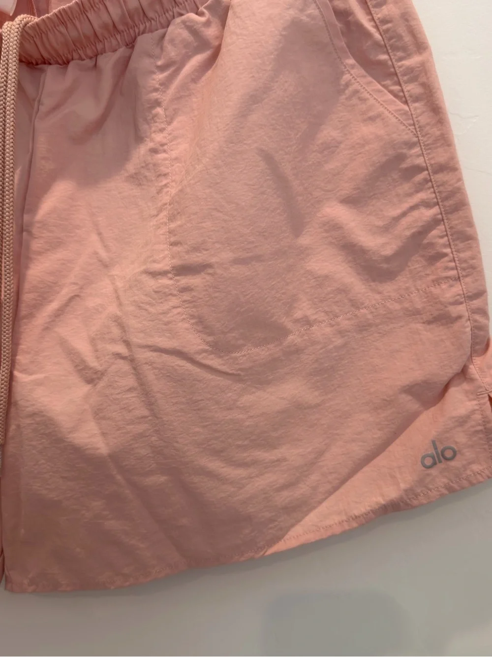 ALO Yoga Blush Pink Drawstring‎ Casual Shorts